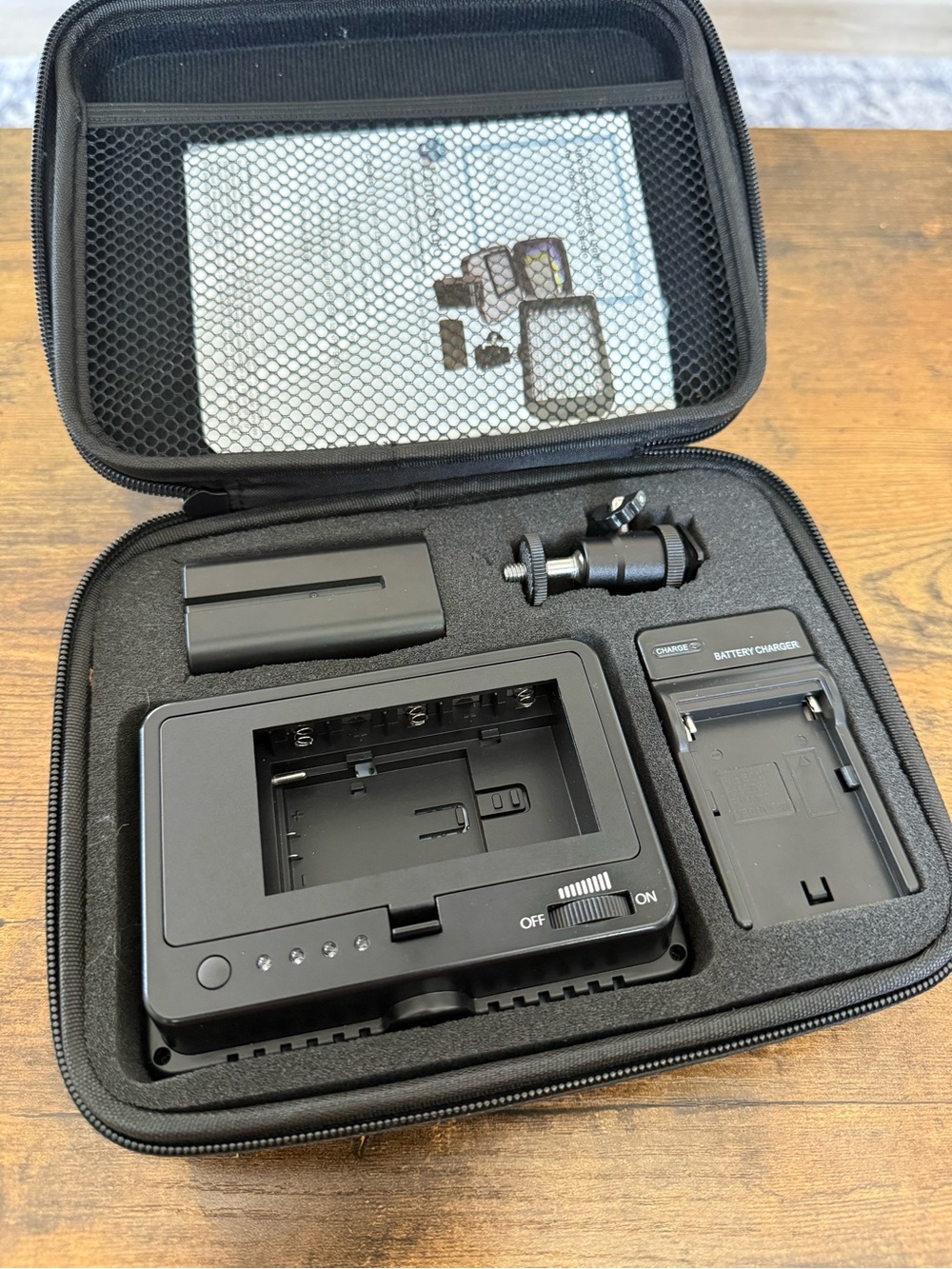 Portable On-Camera LED Light Panel - Picture 4 of 7